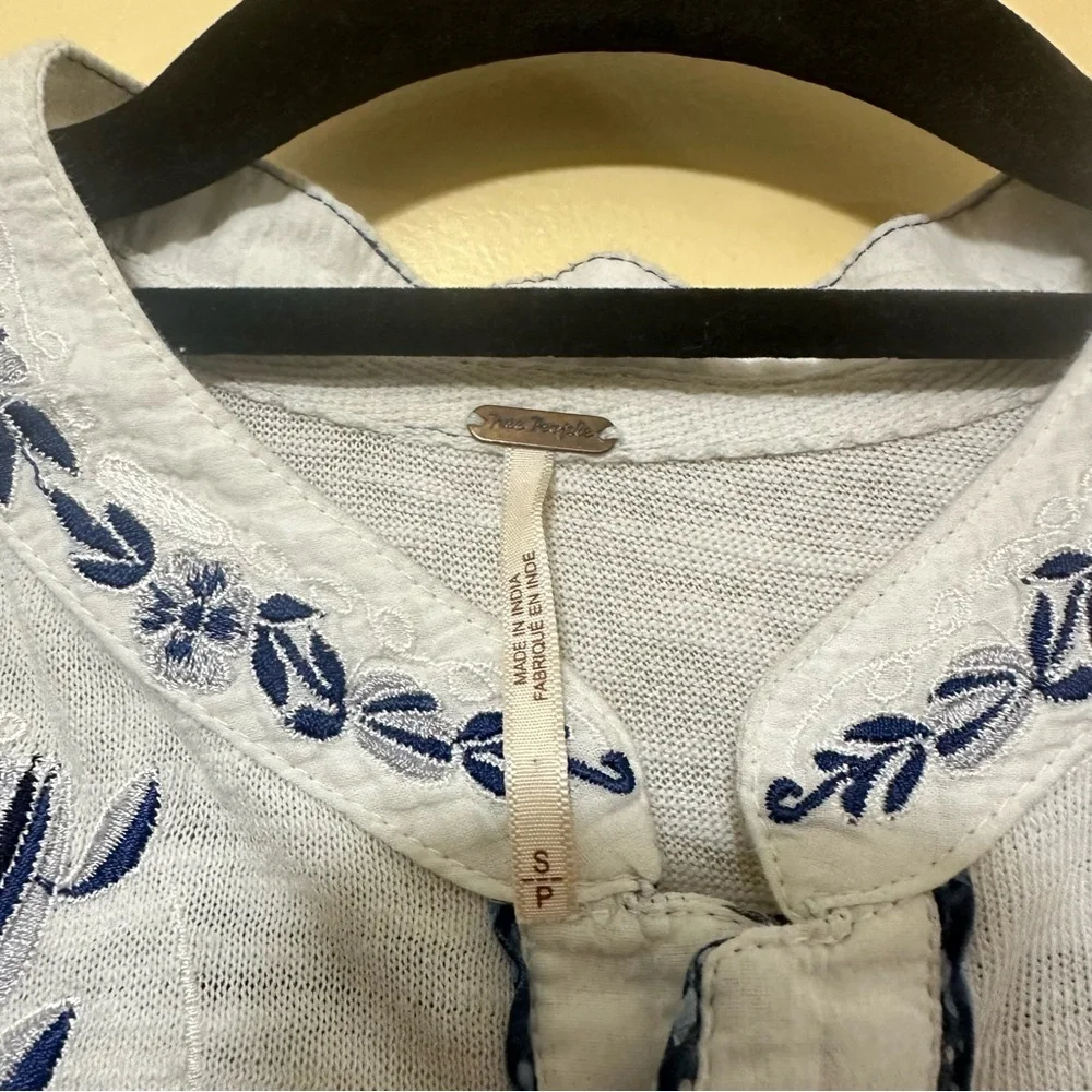 Free People Sundance Kid Western Ivory Blue Embroidered Henley Top Women Small